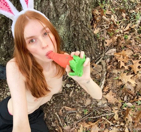 RedXXXSuede star pretty photo