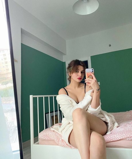 Buse yilmaz star nude image