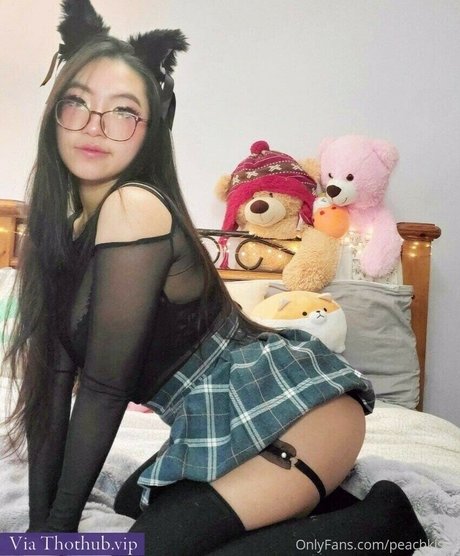 Peachkissxx hot pornstar pictures