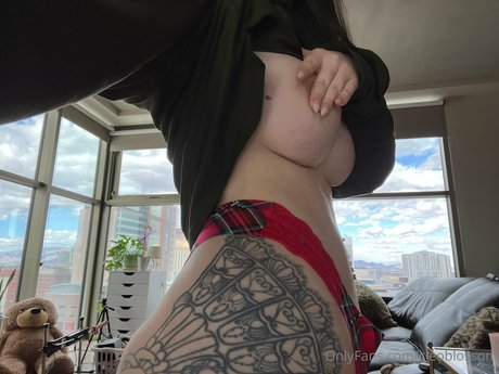 asian top onlyfans hot sexy photo