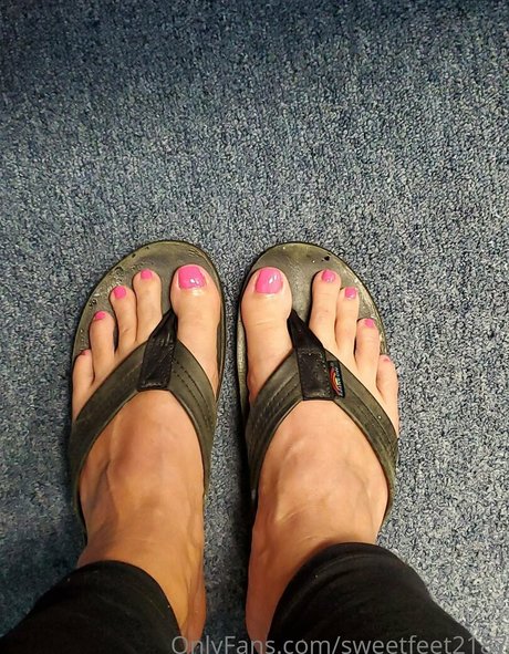 sweetfeet2187 model nice pic
