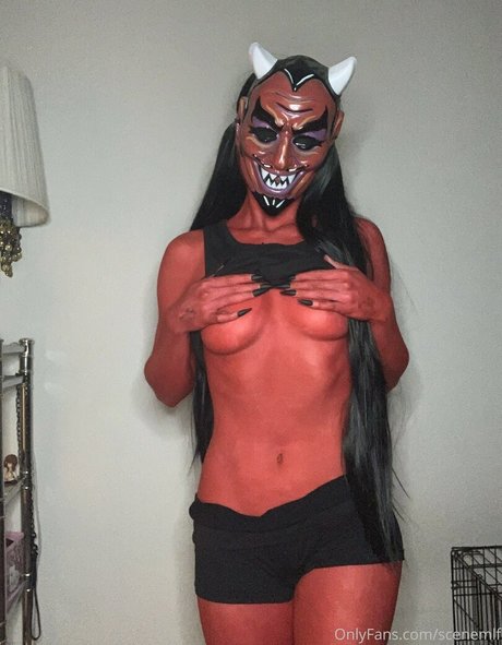 Scenemilf star top images