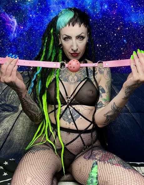 elfspitfree high quality actress image