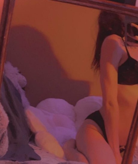 bel0vedbambi porn actress photo