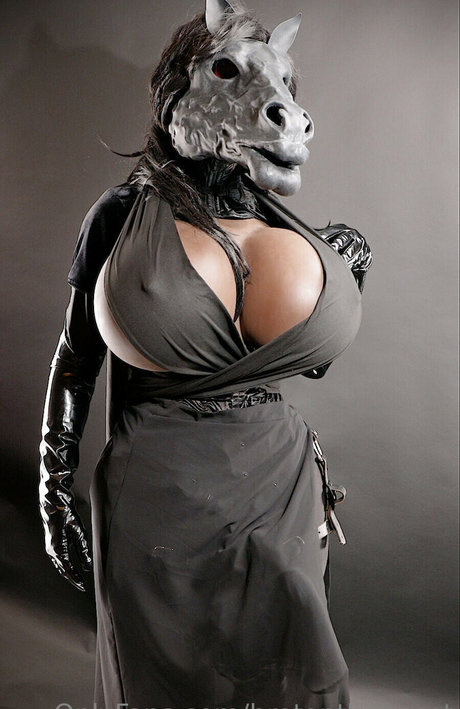 bretonthebeast model top img