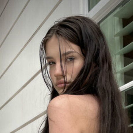 hanndstand pornstar sexy picture