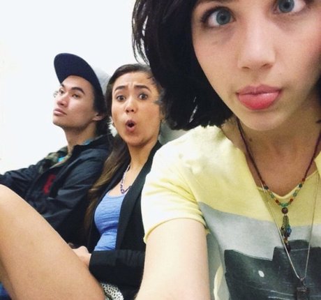 Emily Rudd Profile pic