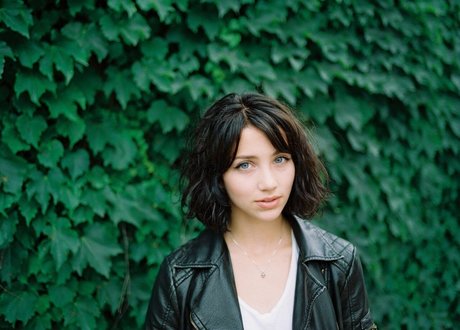 Emily Rudd nice actress images