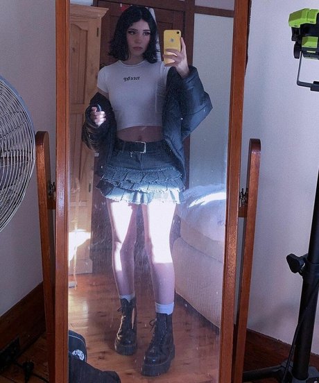 Mia Rodriguez adult model pictures