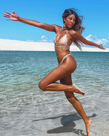 Camilla De Lucas model exclusive pictures