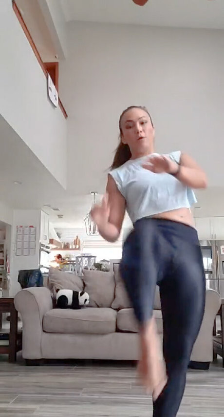 Michelle Waterson beautiful actress photo