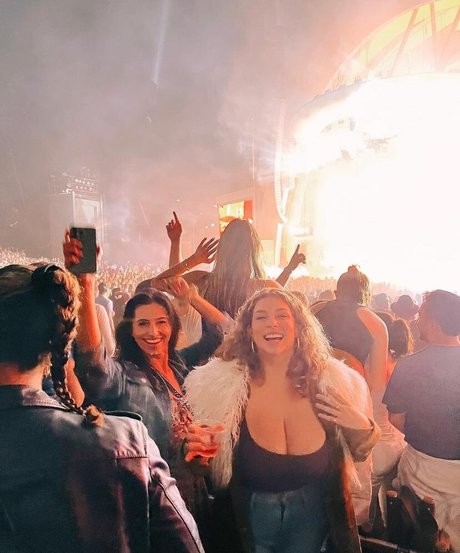 tall milf onlyfans porn images