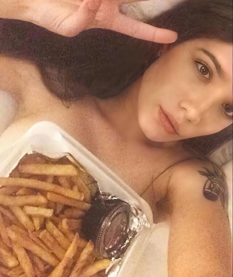 Halsey star nude pic