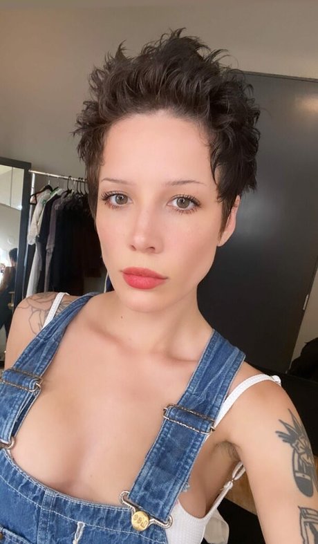 Halsey perfect model pictures
