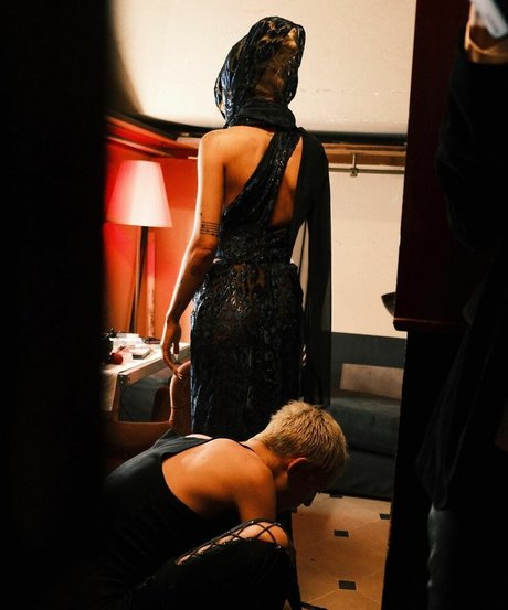 huge shemale onlyfans hot sexy picture