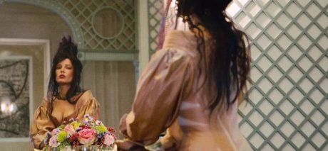 Halsey model exclusive pics