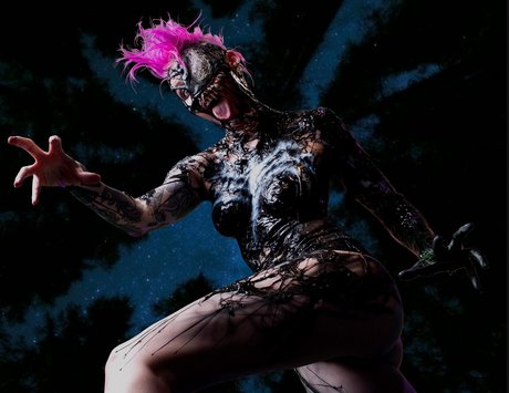 Comicbookgirl19 model nude gallery