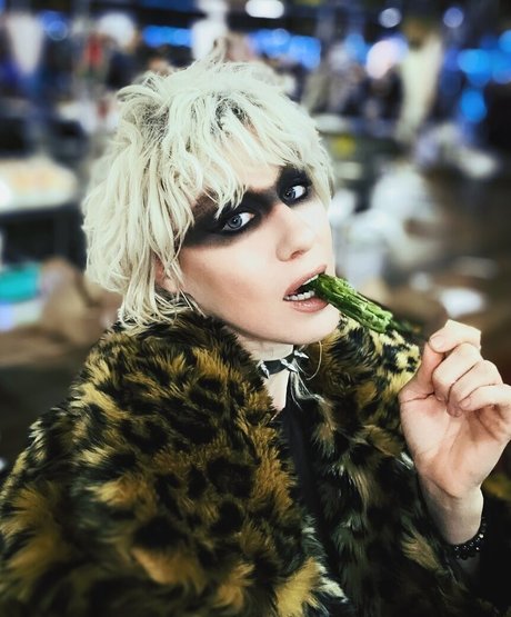 tiny onlyfans exclusive photos