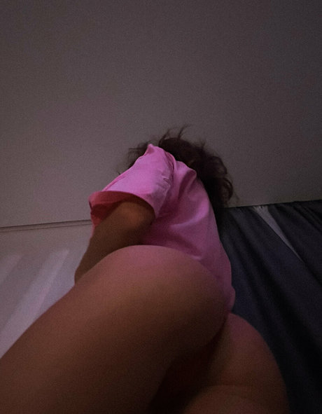 pretylittlething art star pic