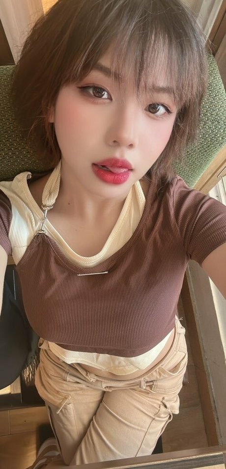 Risanomsyu beautiful model pictures