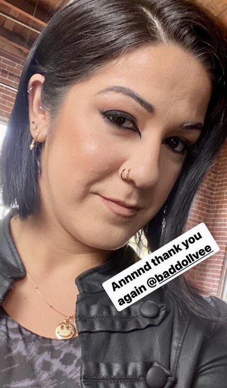 Bayley nudes actress photo