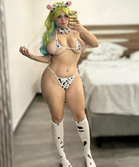 Loveusina star naked pic