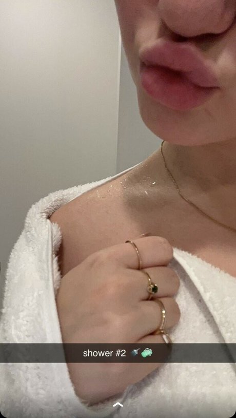 Alyssa Mckay naked actress pics