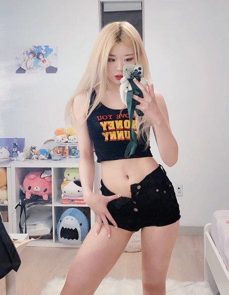 igumdrop model hot pictures