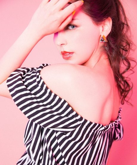 Stefanie Joosten nice actress pic