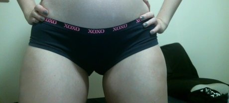 Ikuy hot model image