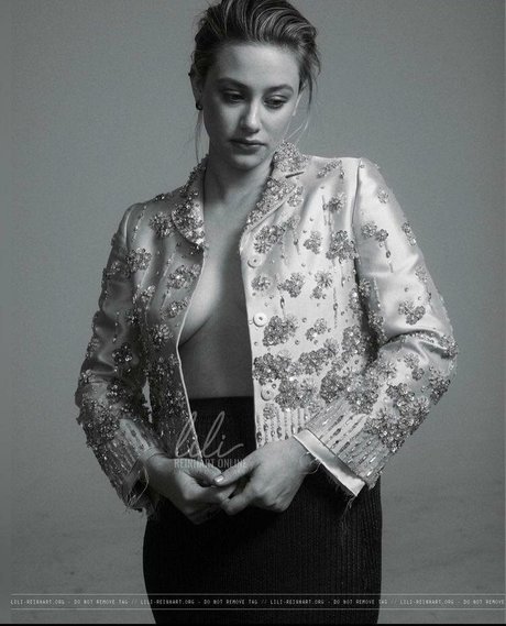 Lili Reinhart star sexy photo