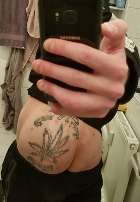 meryonlyfackfree erotic star photo