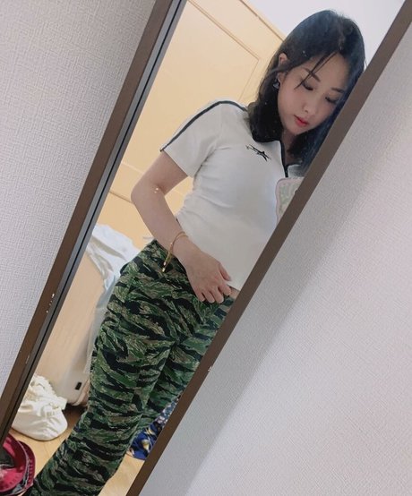 Starsmitten model nude pic