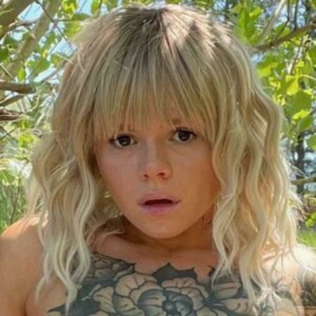 Lyla Fern porn actress galleries