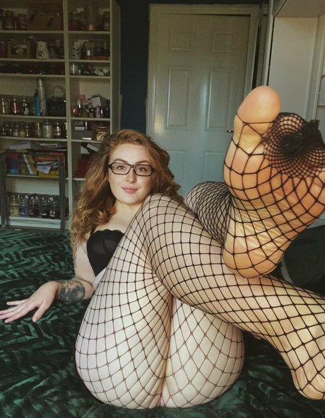 LittleRed x model top archive