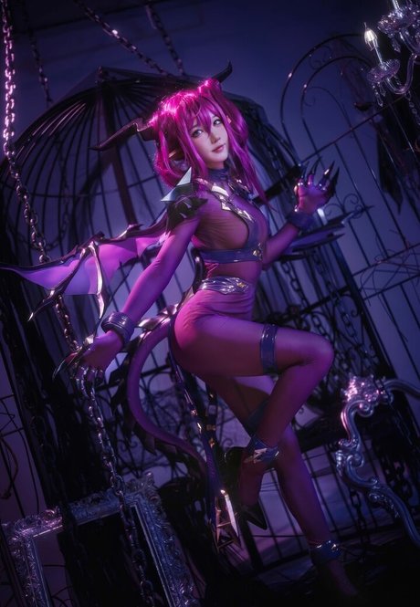 Abaoyeshitunia star naked photo