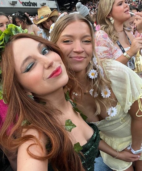 Ellie Schnitt pornstar nude picture