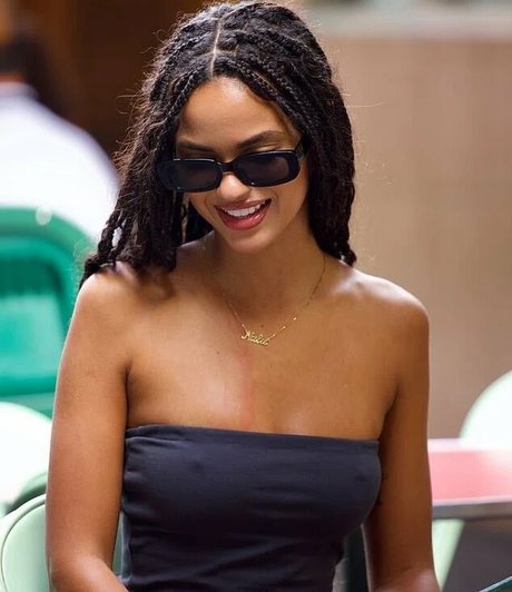 mature squirt onlyfans free sexy pic