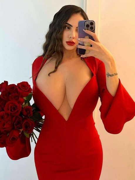 Sanna Meira Quick model image