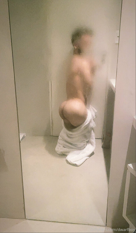 pekehottie star naked pics