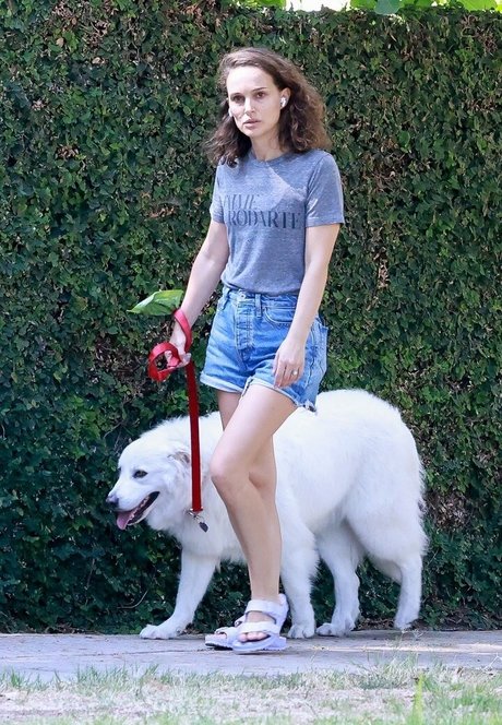 Natalie Portman best model gallery