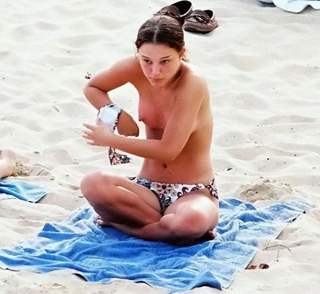 skinny shemale onlyfans naked photos