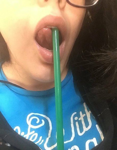 lesbian feet onlyfans porn archive