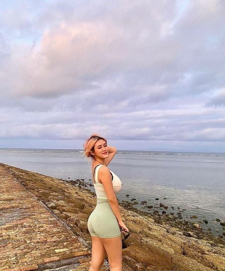 Anastasya Khosasih model sexy archive