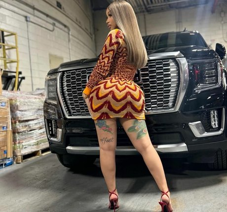 Cardi B best model gallery