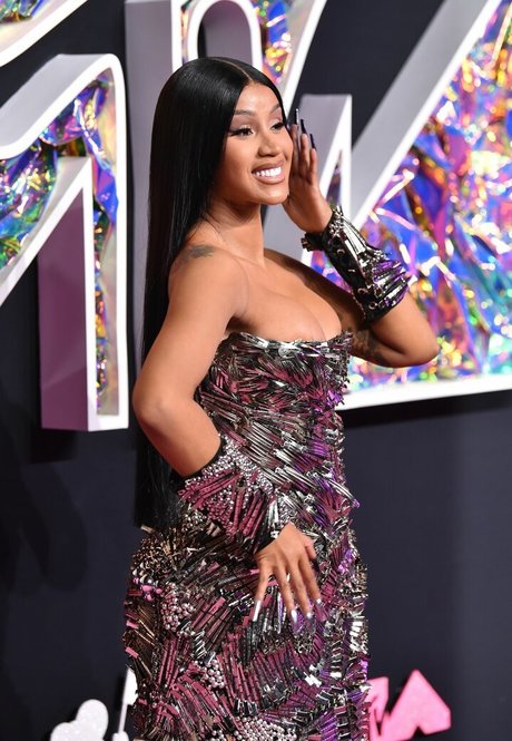 Cardi B free pornstar gallery