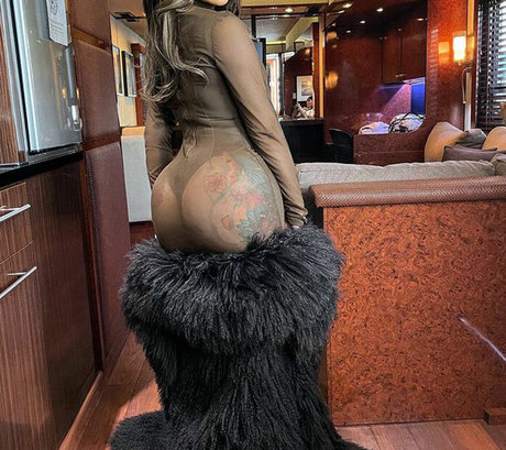 Cardi B pornographic star pic