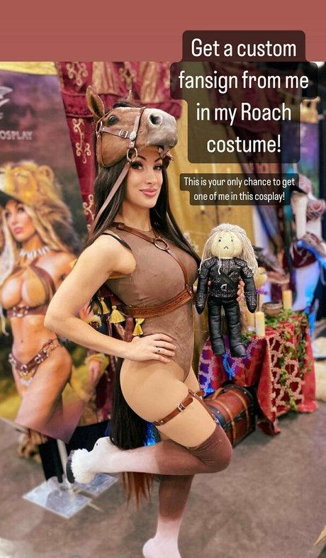 freeazura nudes actress img