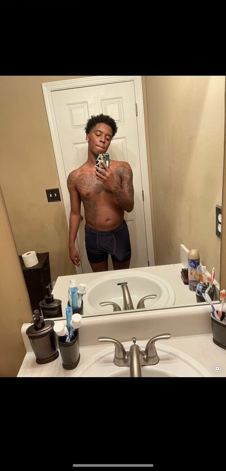 datwayaton star nudes pic