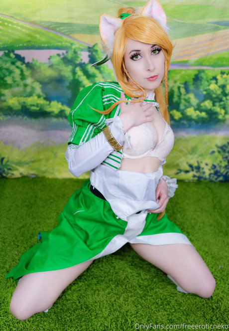 freeeroticneko sexy actress photo